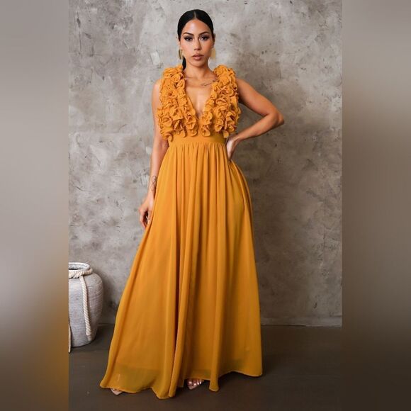 Elegant Mustard Maxi Dress - Picture 2 of 6